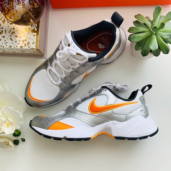 Nike Shoes - Nike Air Heights